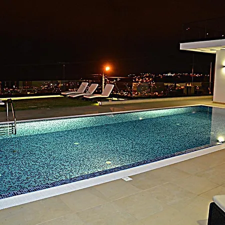 Paraiso Βίλα *